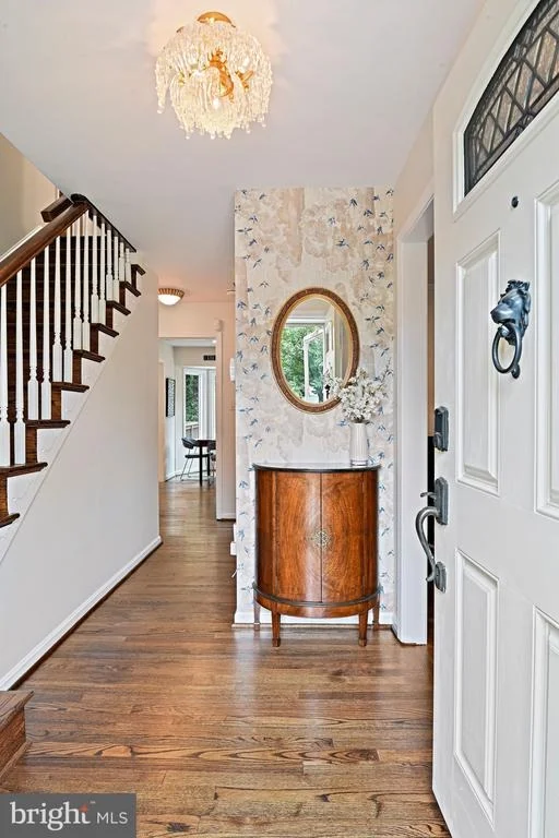 Photo of 7712 LEAR ROAD
