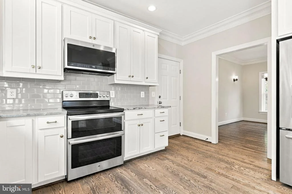 Photo of 7135 LEEDS MANOR ROAD