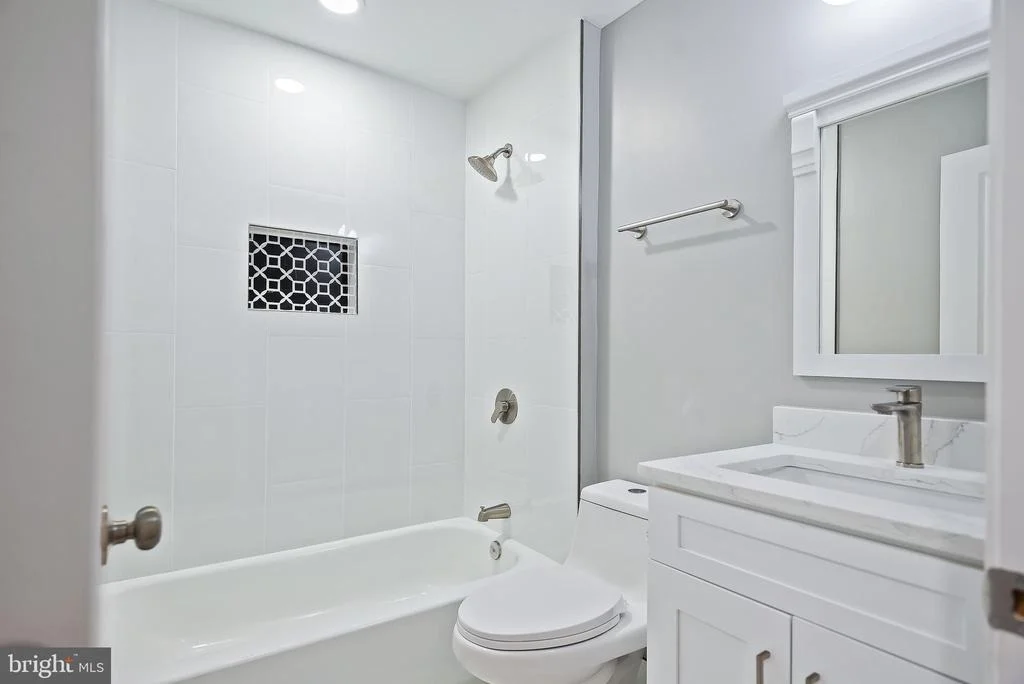Photo of 823 MALIBU DRIVE