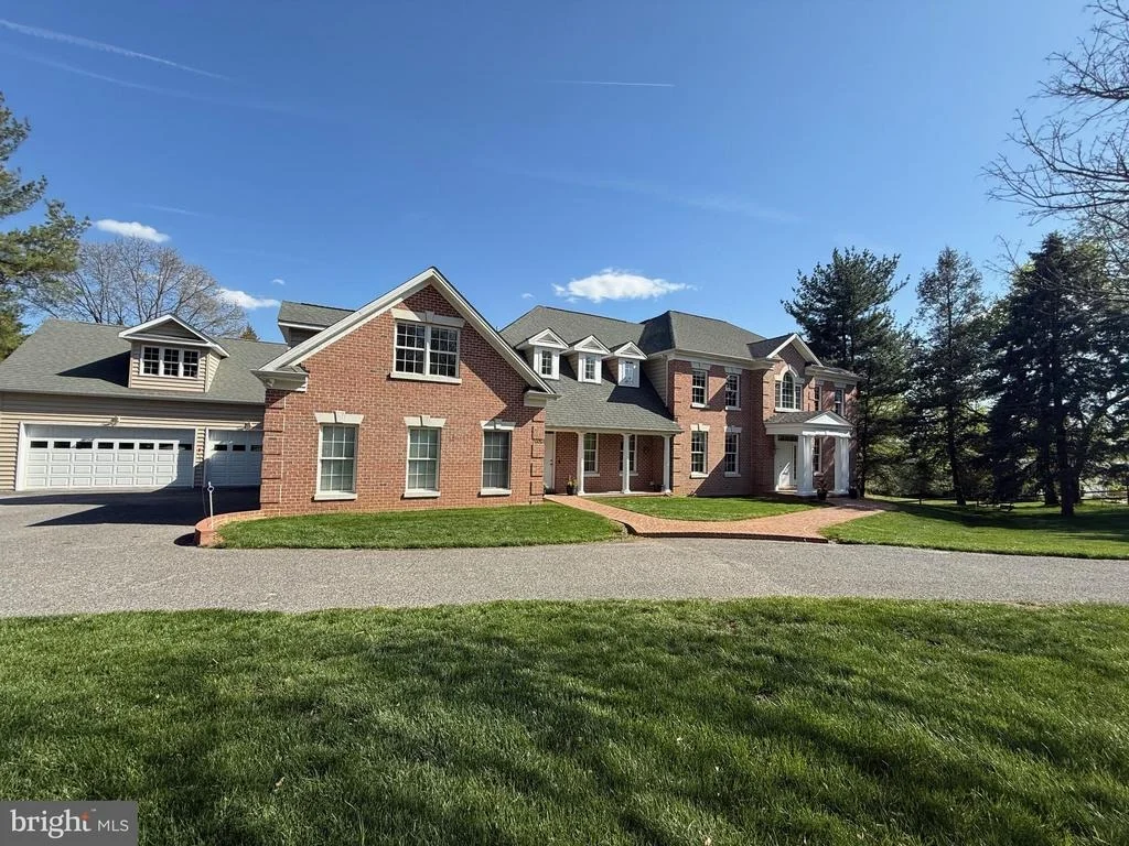 Photo of 2606 BRIGADOON ROAD