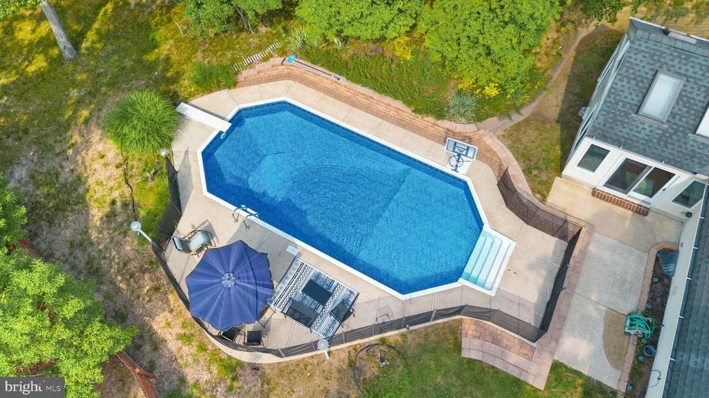Photo of 10 SILVER HILL LANE