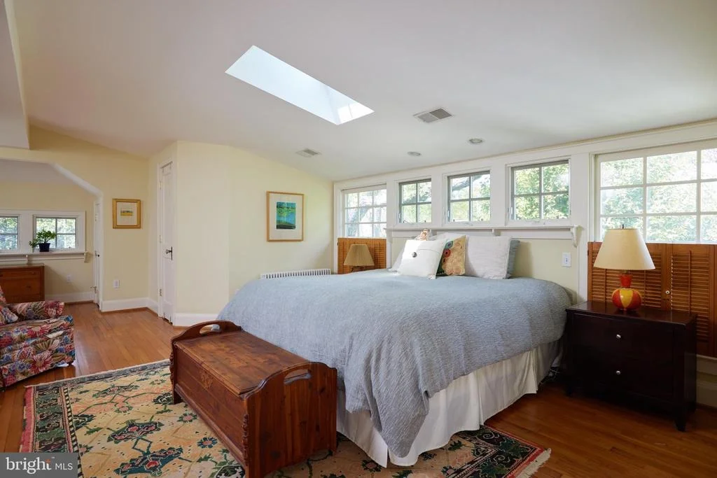Photo of 4236 RIVER ROAD NW