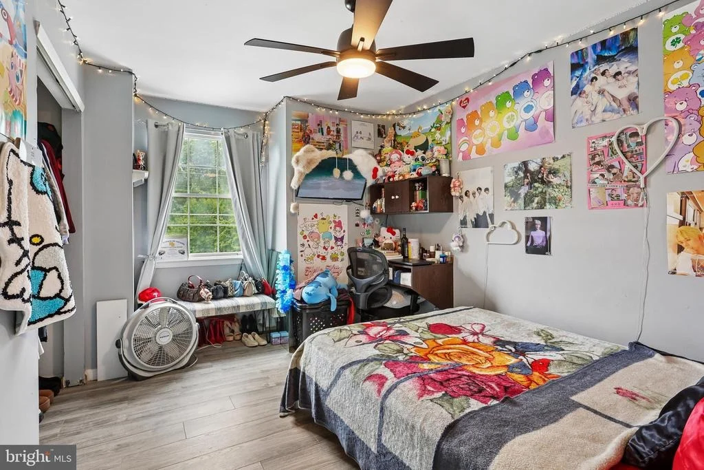 Photo of 1120 LAMBERT DRIVE