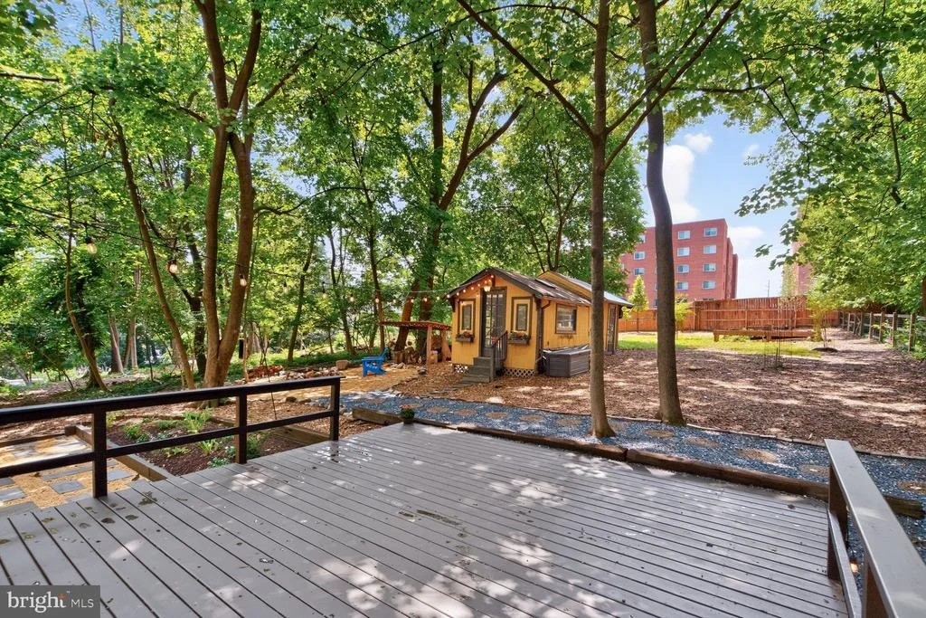 Photo of 734 SILVER SPRING AVENUE