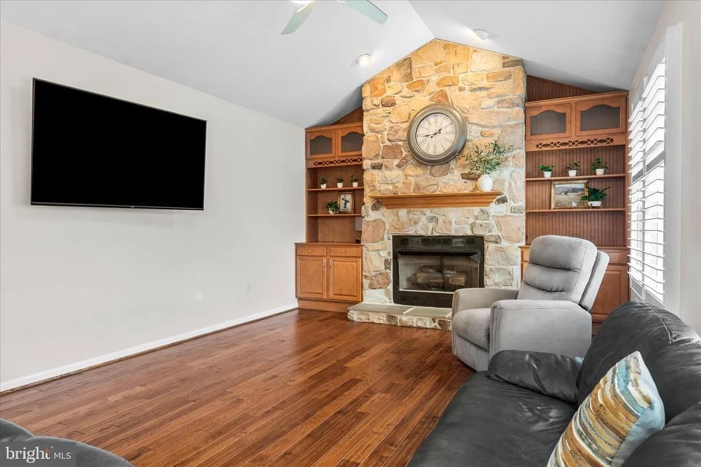 Photo of 107 MINA DRIVE