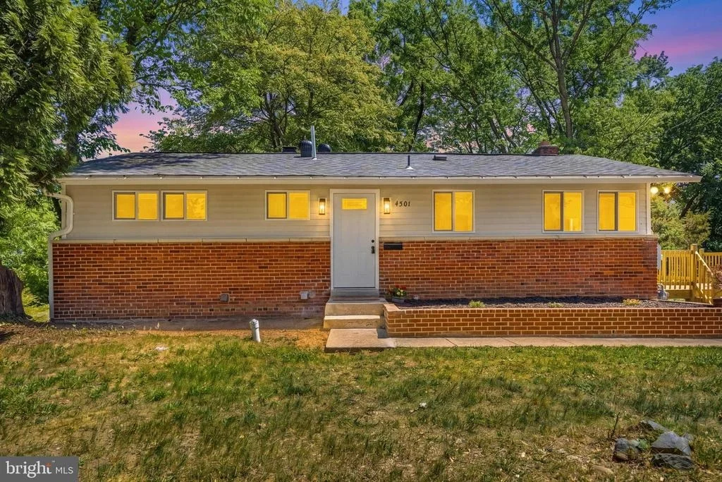 Photo of 4501 APPLE TREE DRIVE