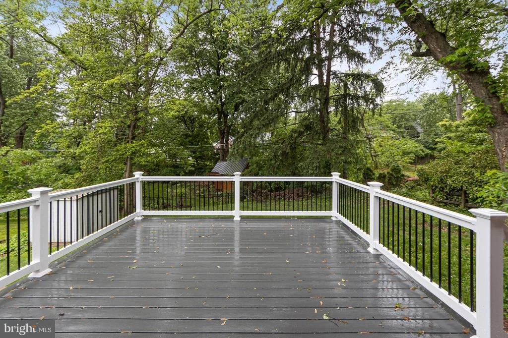 Photo of 536 BROOK ROAD