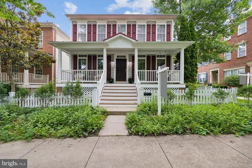Photo of 1379 MAIN STREET