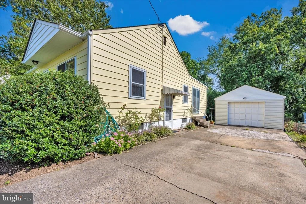 Photo of 4524 BENNION ROAD