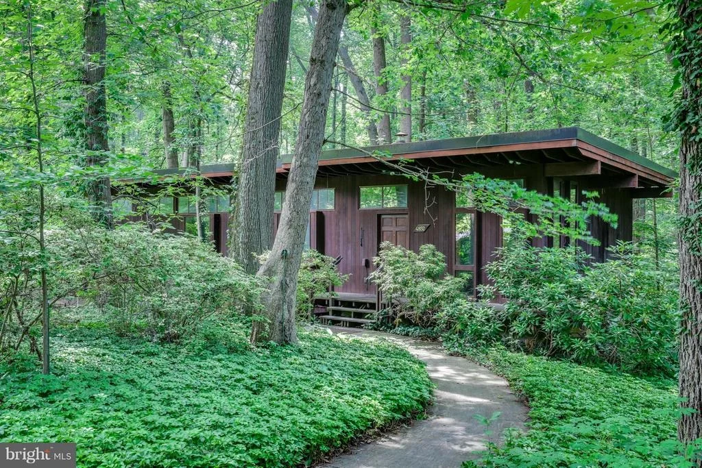 Photo of 4852 TEN OAKS ROAD