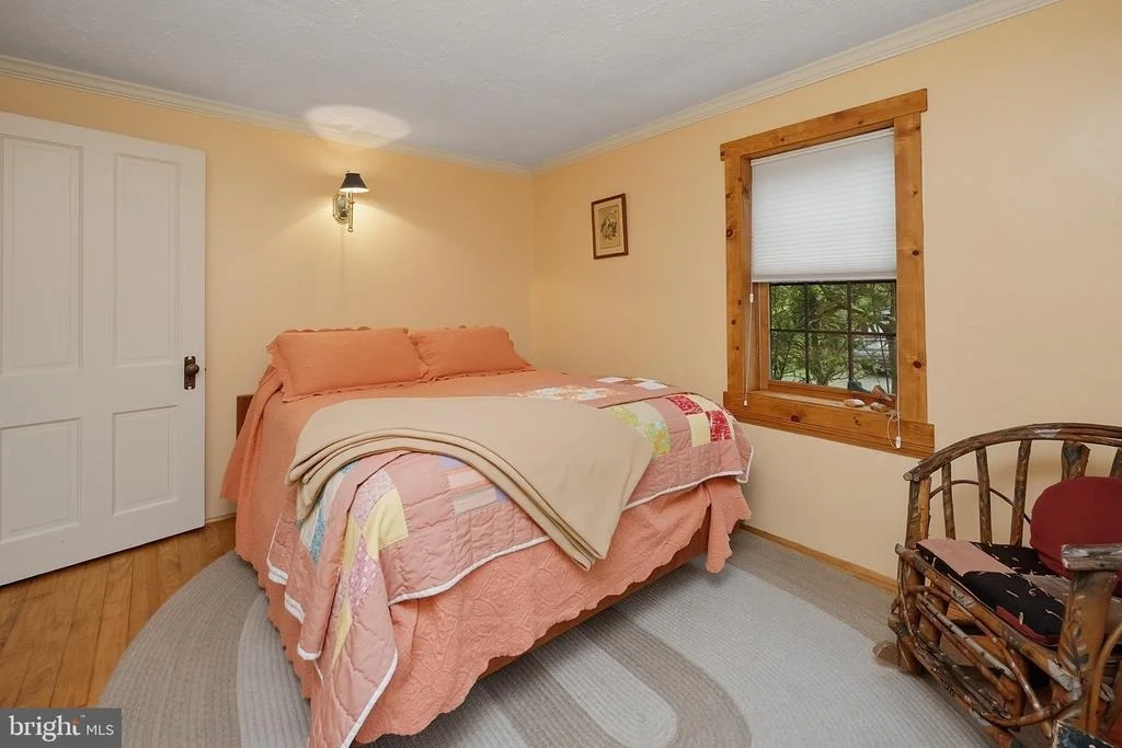 Photo of 674 HAZELHURST ROAD