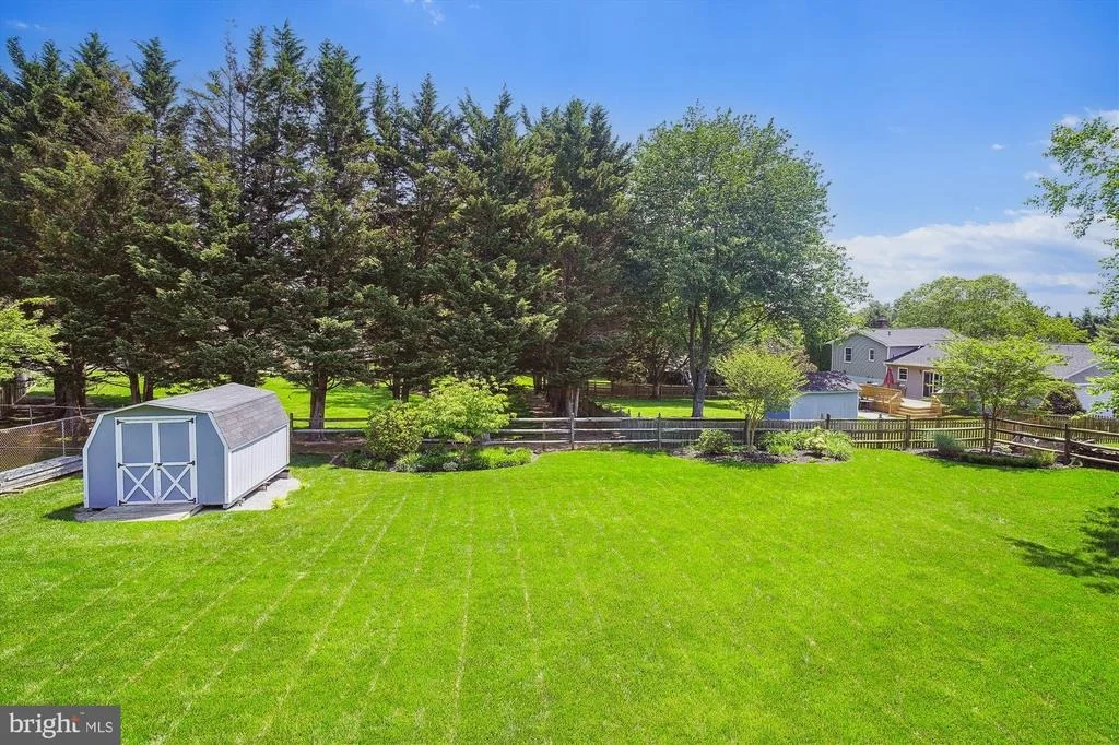 Photo of 24824 SHOWBARN CIRCLE