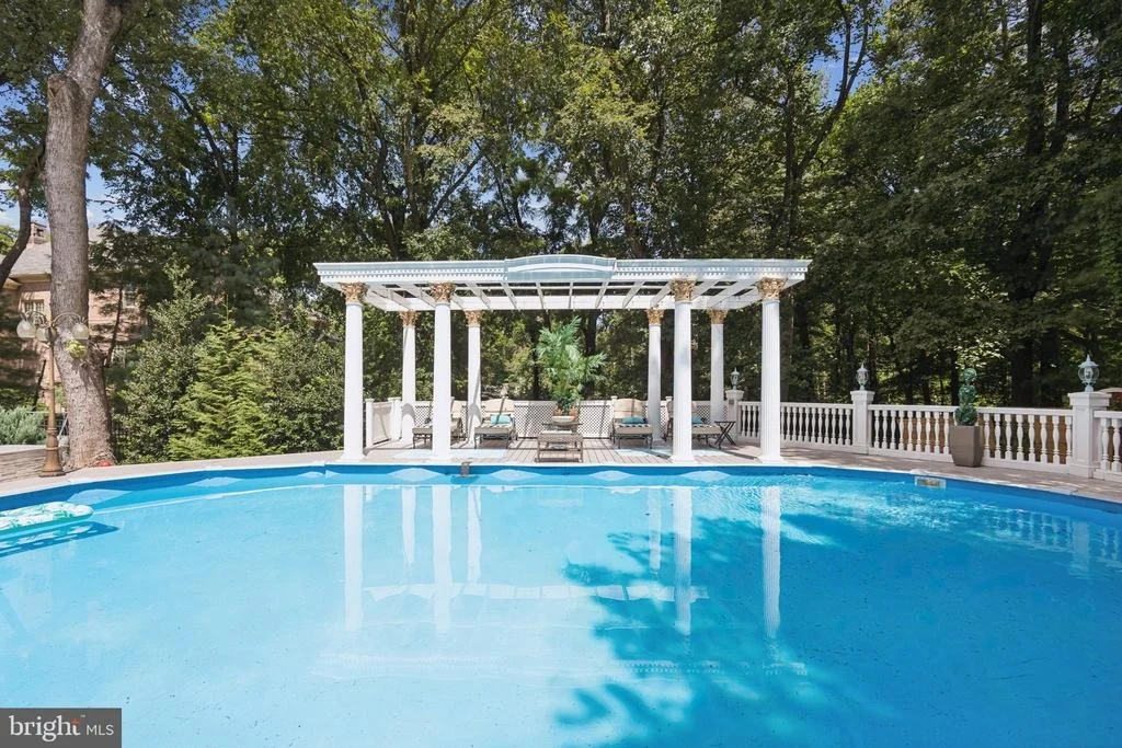Photo of 423 SENECA ROAD