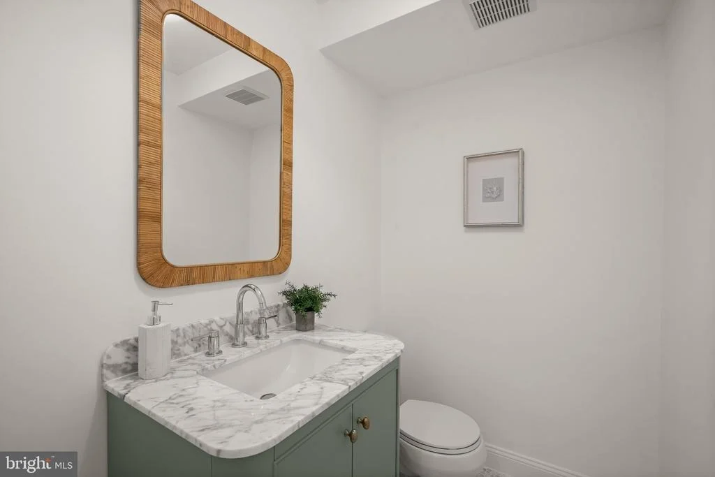 Photo of 6117 OVERLEA ROAD