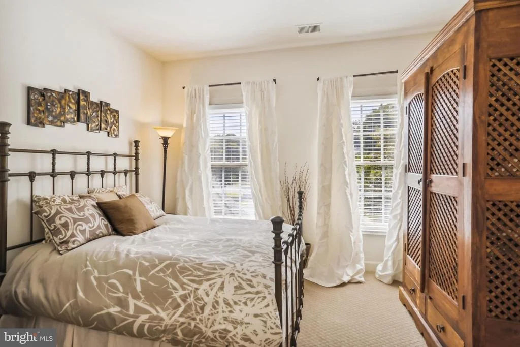 Photo of 4412 WINDING OAK DRIVE