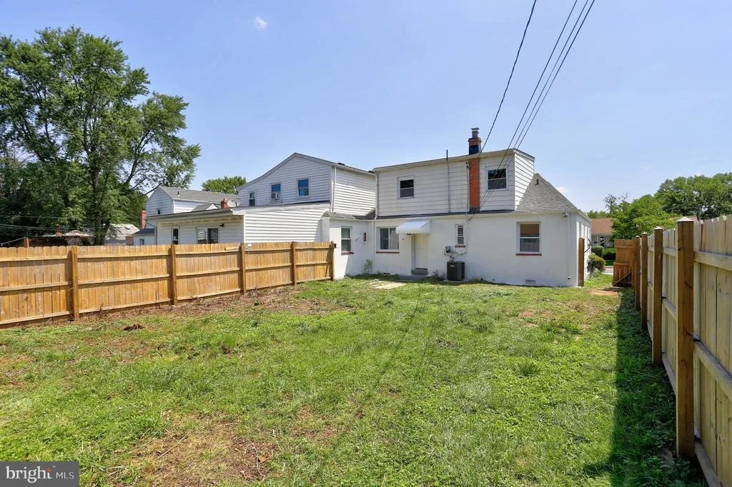 Photo of 416 MEADOW ROAD