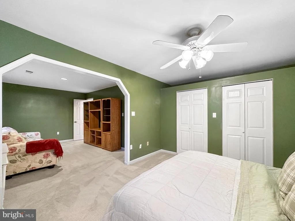 Photo of 325 SOAPSTONE LANE