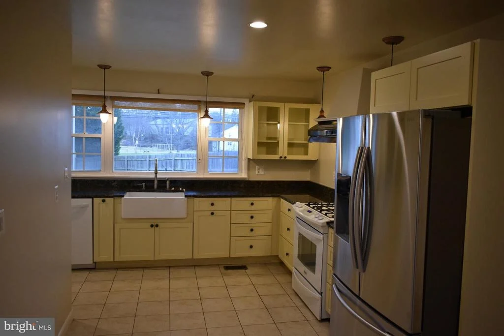 Photo of 6901 MUNCASTER MILL ROAD