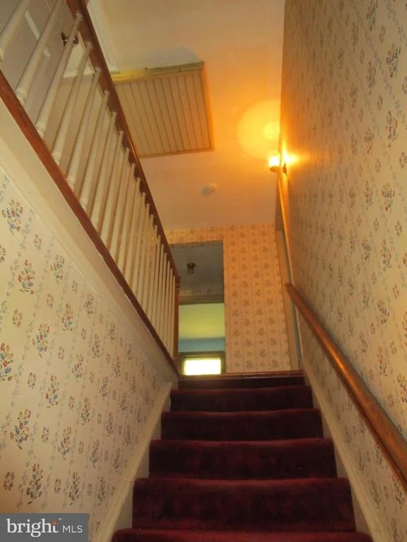 Photo of 40 W FAIRWAY CIRCLE