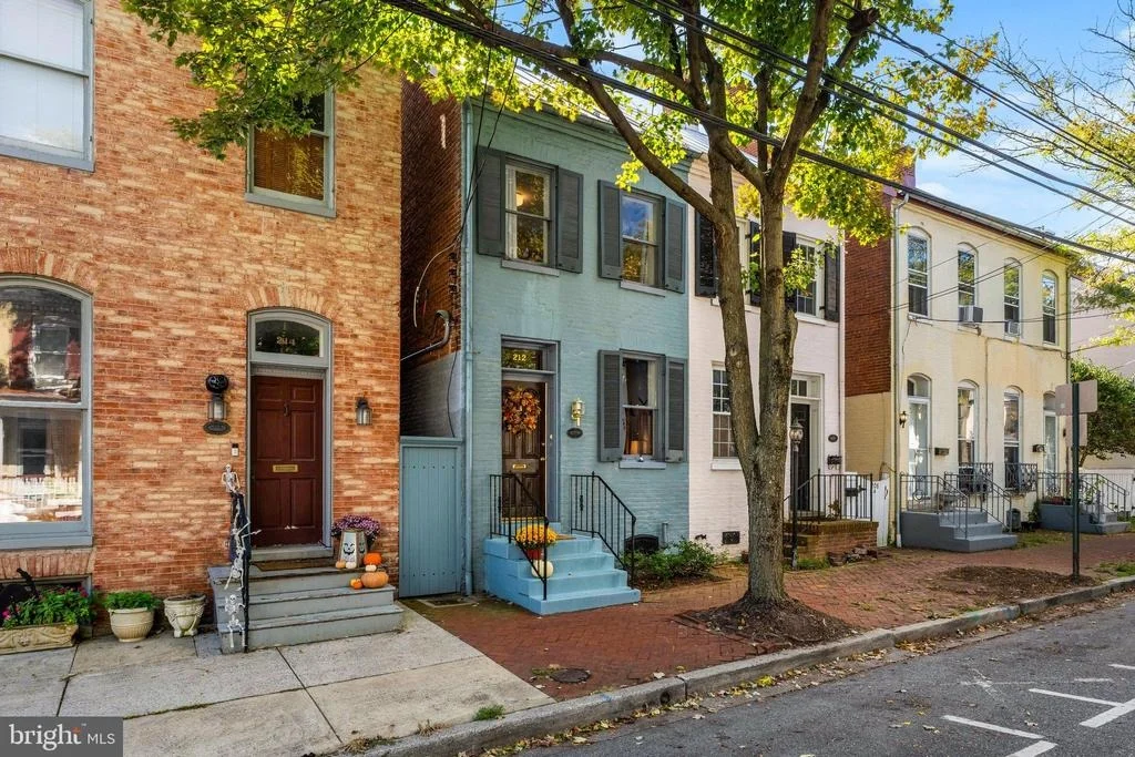 Photo of 212 E 3RD STREET