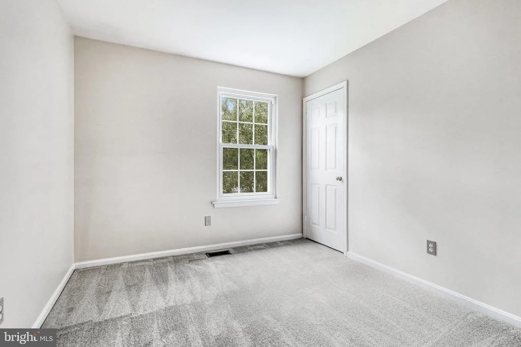 Photo of 1433 VALEBROOK LANE