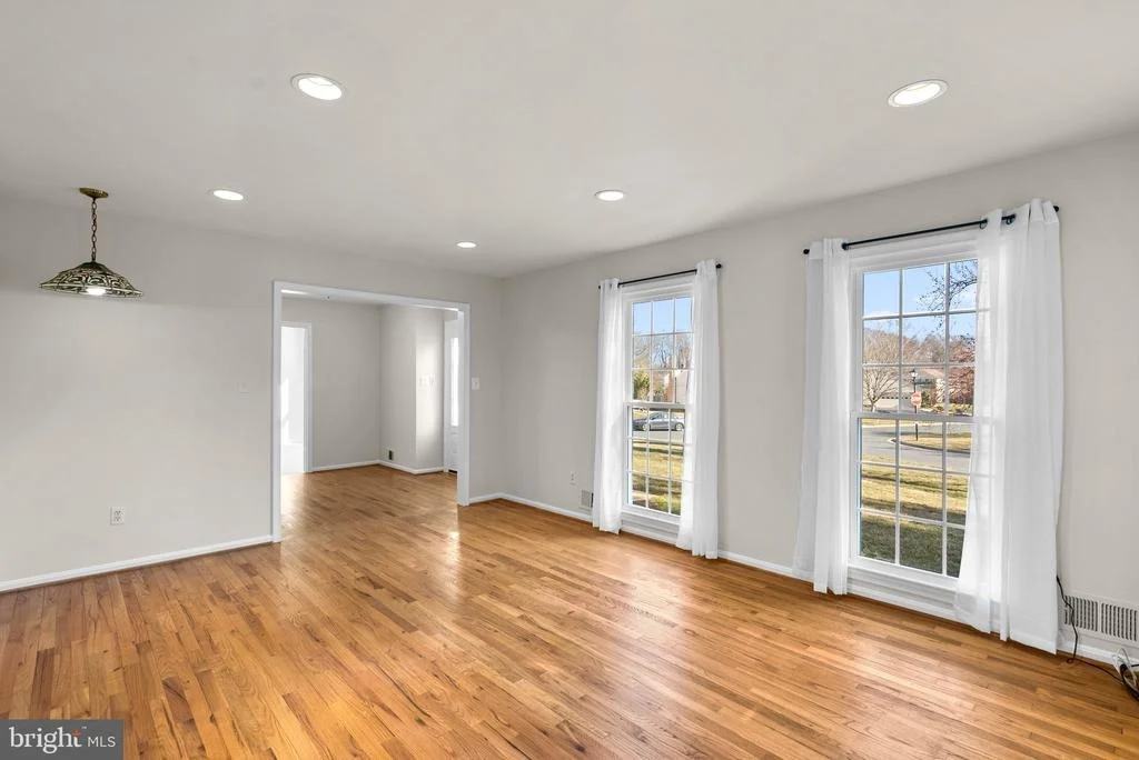 Photo of 4425 THORNHURST DRIVE