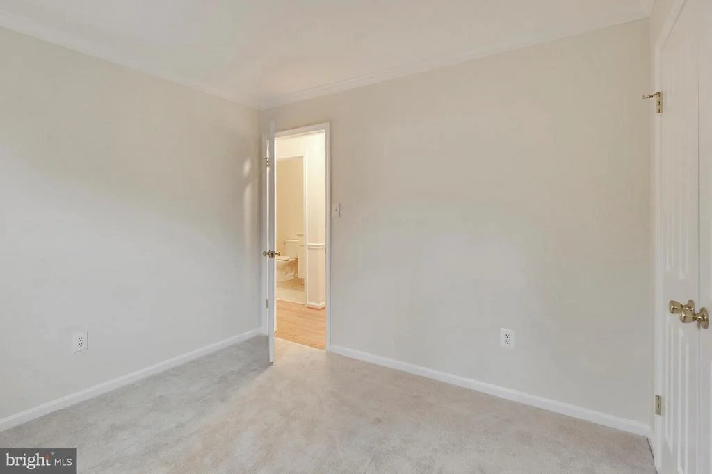 Photo of 1804 LONGMEAD ROAD