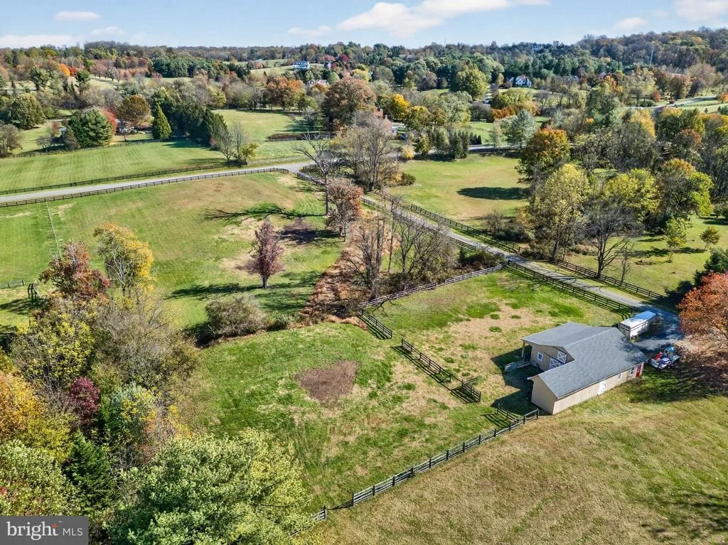 Photo of 17130 QUAIL CREEK CIRCLE