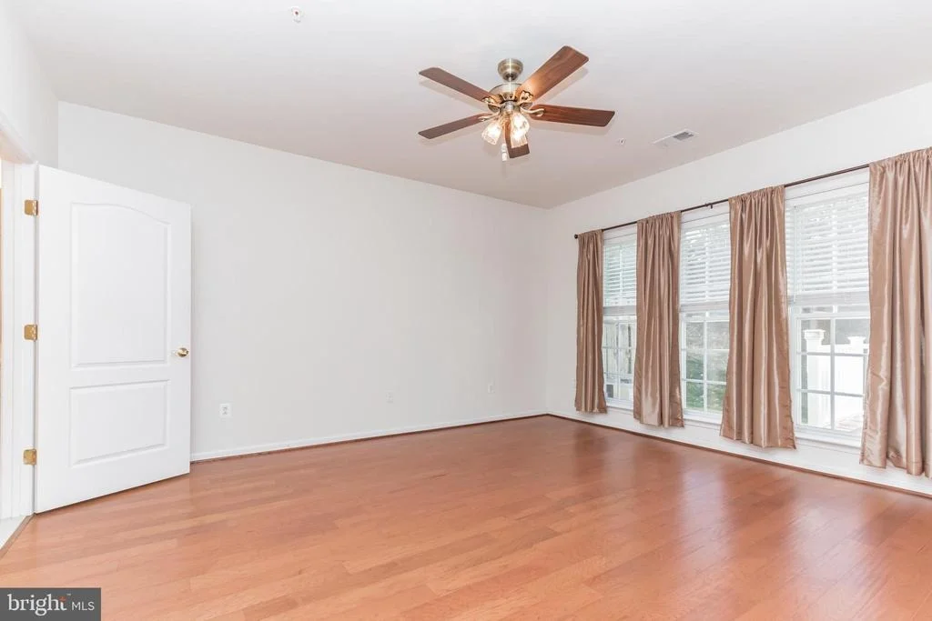 Photo of Unit 4 at 702 EMERALD WAY
