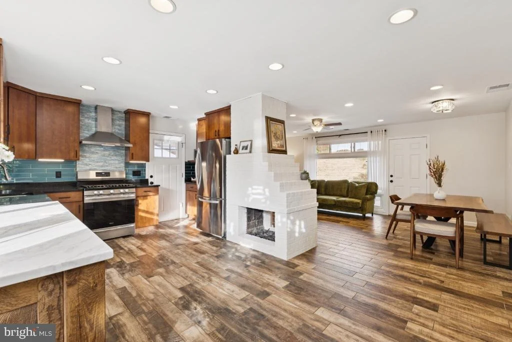 Photo of 7433 BATH STREET