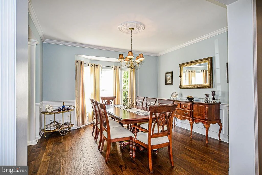 Photo of 26139 MURREY DRIVE