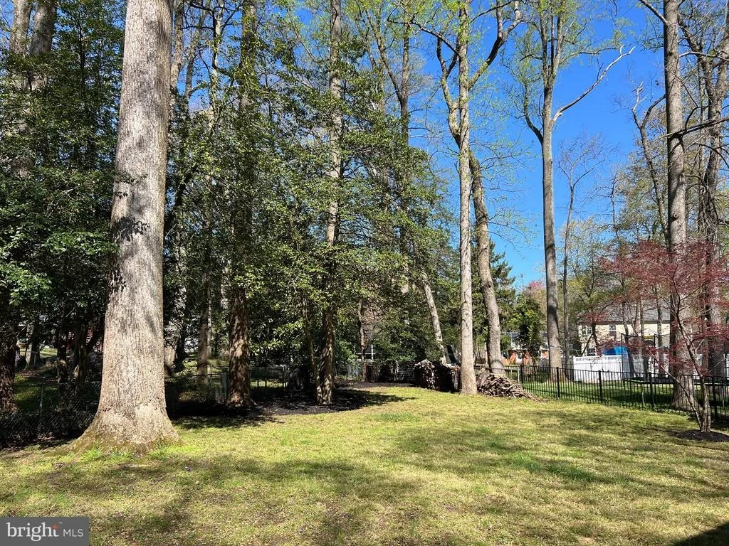 Photo of 102 OAK DRIVE