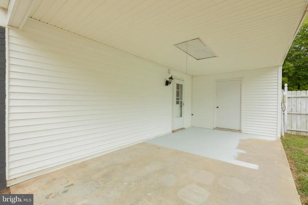 Photo of 706 UNIVERSITY DRIVE