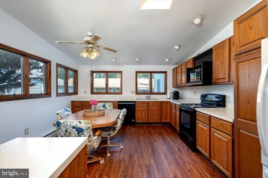 Photo of 8236 BAYSIDE ROAD