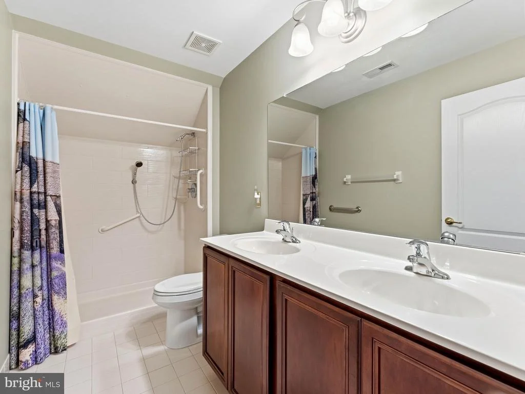 Photo of 616 BAINBRIDGE DRIVE
