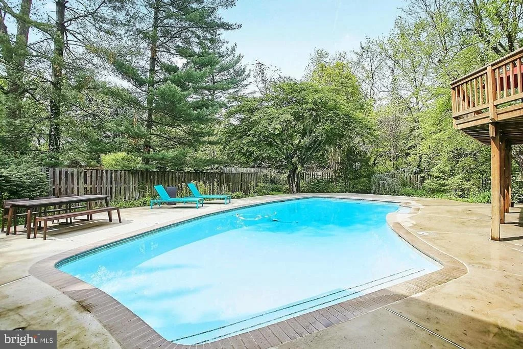 Photo of 6952 DUNCRAIG COURT