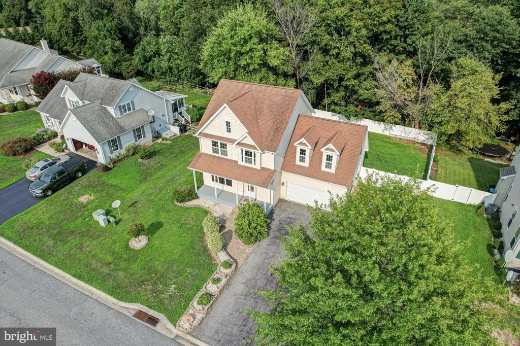Photo of 409 INDIA DRIVE