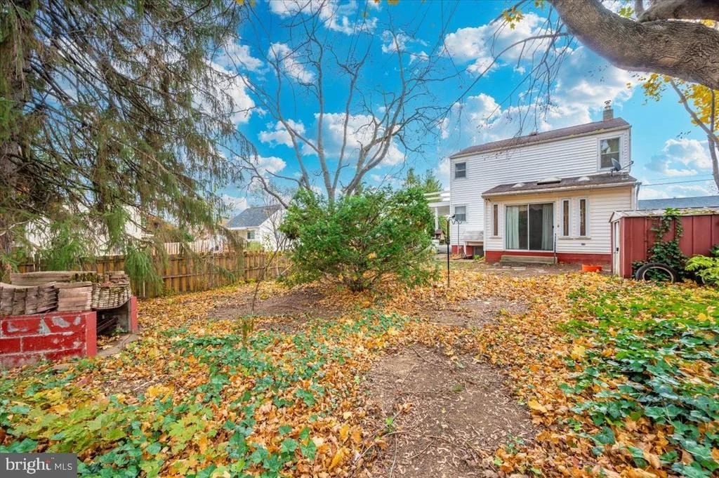 Photo of 239 DEVONSHIRE ROAD NE