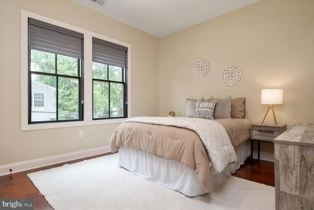Photo of 20 SHORE WALK ROAD
