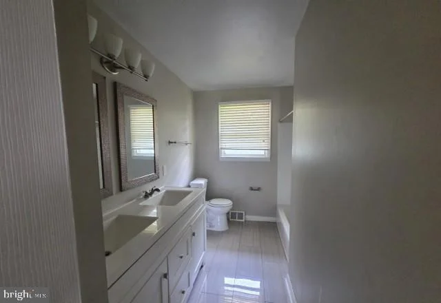 Photo of 408 BRUCE ROAD