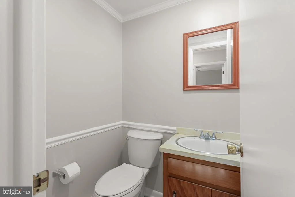 Photo of 6903 GREENVALE COURT