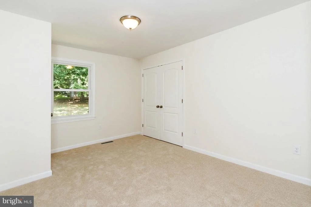 Photo of 3905 QUEEN MARY DRIVE