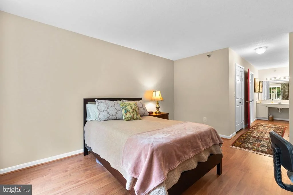 Photo of Unit 211 at 14800 PENNFIELD CIRCLE