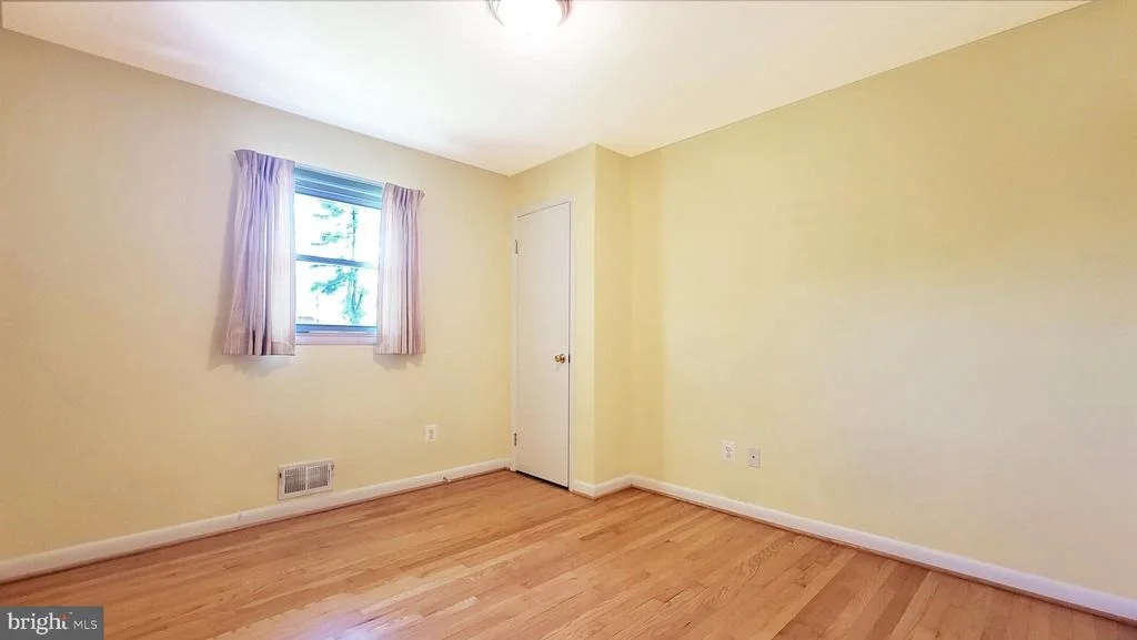 Photo of 3926 HOWARD STREET