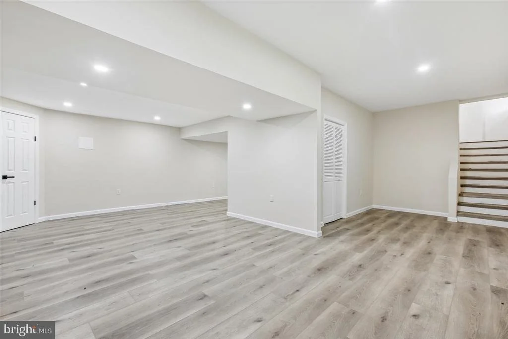 Photo of 1705 CRESTVIEW DRIVE