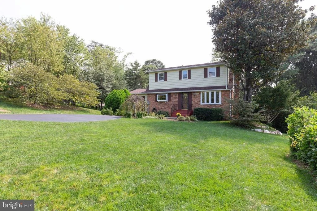 Photo of 10125 GLENMERE ROAD