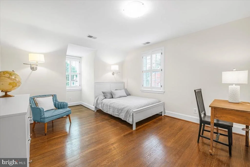 Photo of 4613 CHEVY CHASE BOULEVARD