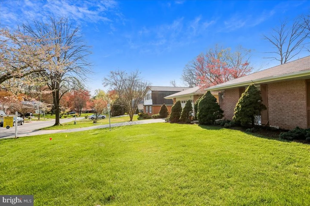 Photo of 3005 BIRCHTREE LANE