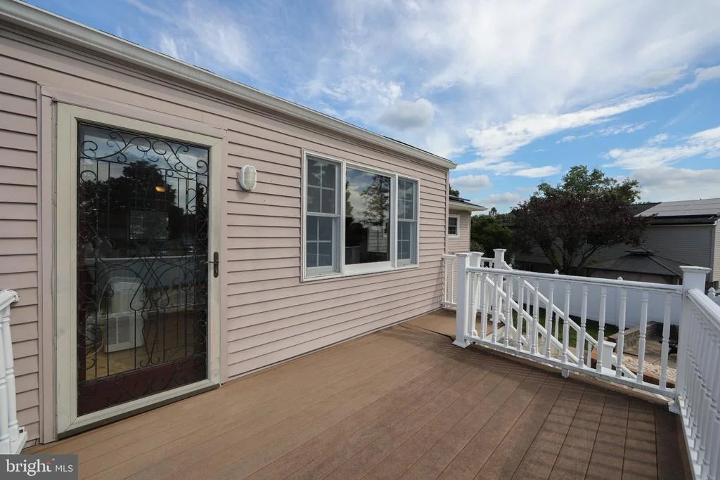 Photo of 787 LANCING ROAD