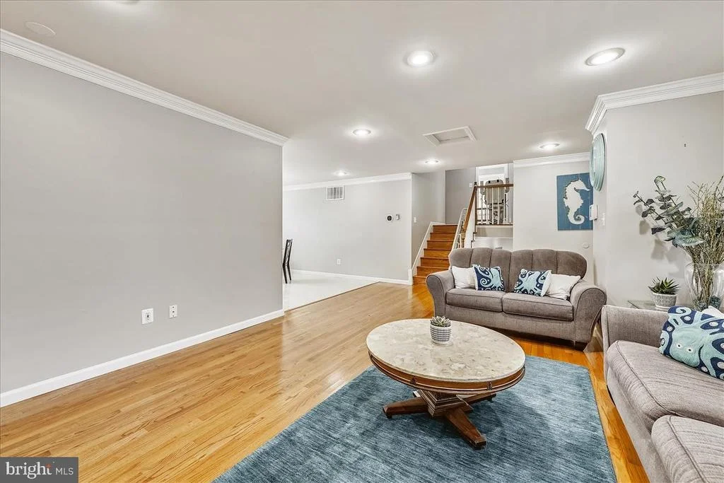 Photo of 9808 GREENVIEW LANE